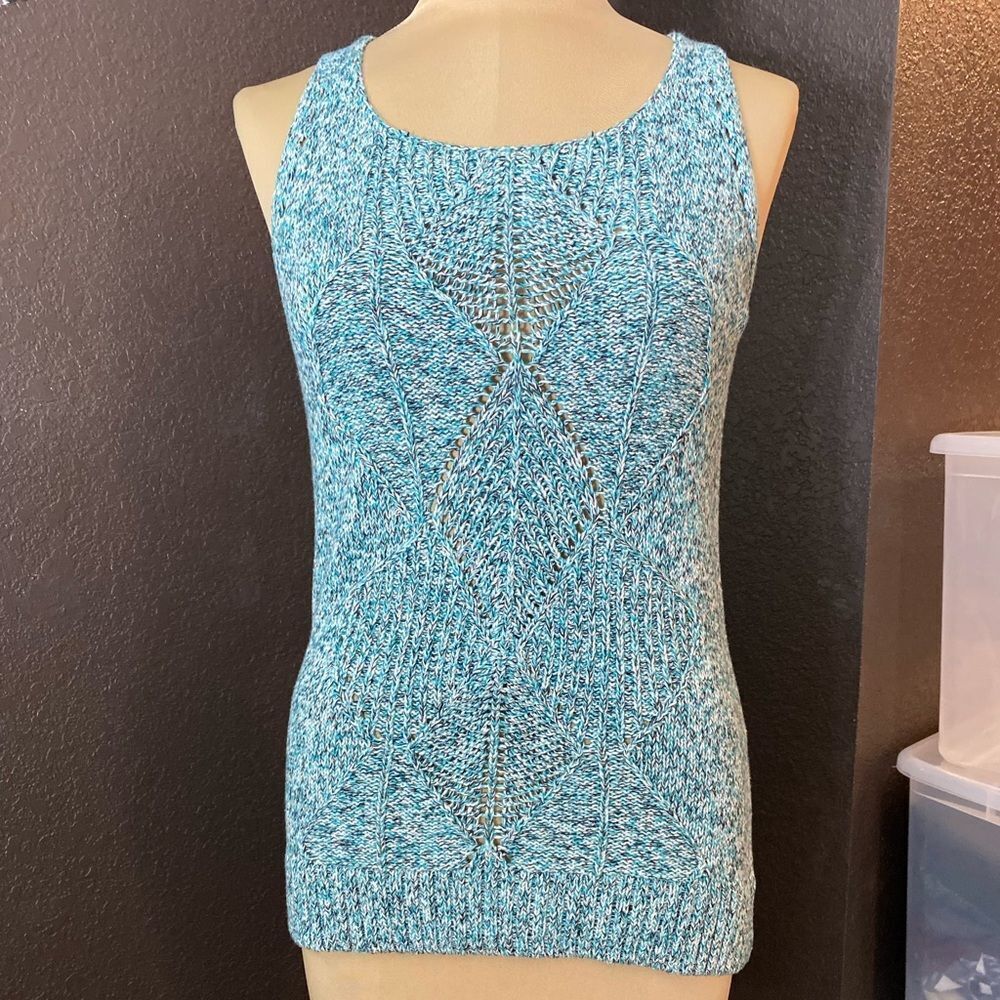 LIZ Claiborne petite sleeveless turquoise, black, and white tunic sweater‎ tank